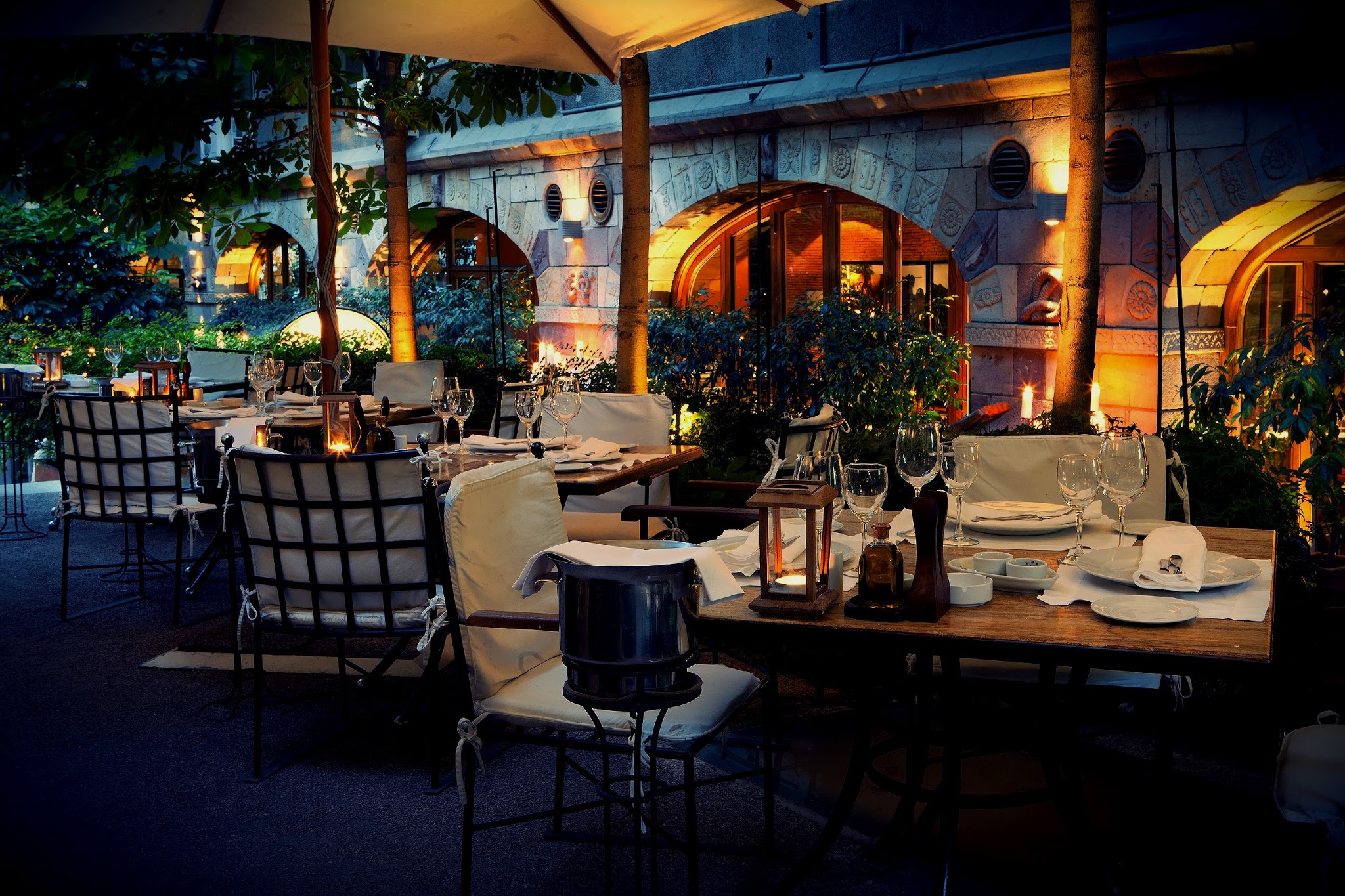 Inaguración de la terraza de Rubaiyat