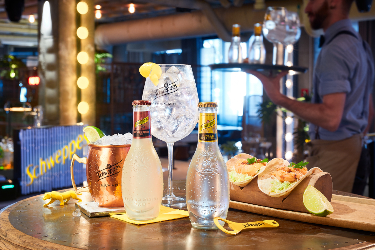 SCHWEPPES CAPITALIZA EL CONSUMO DE DÍA CON MÚSICA Y CÓCTELES EN PERRACHICA