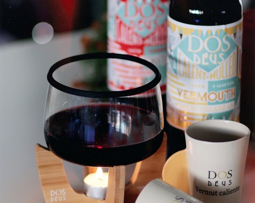 Vuelve el frío y un vermut Dos Deus caliente es la solución